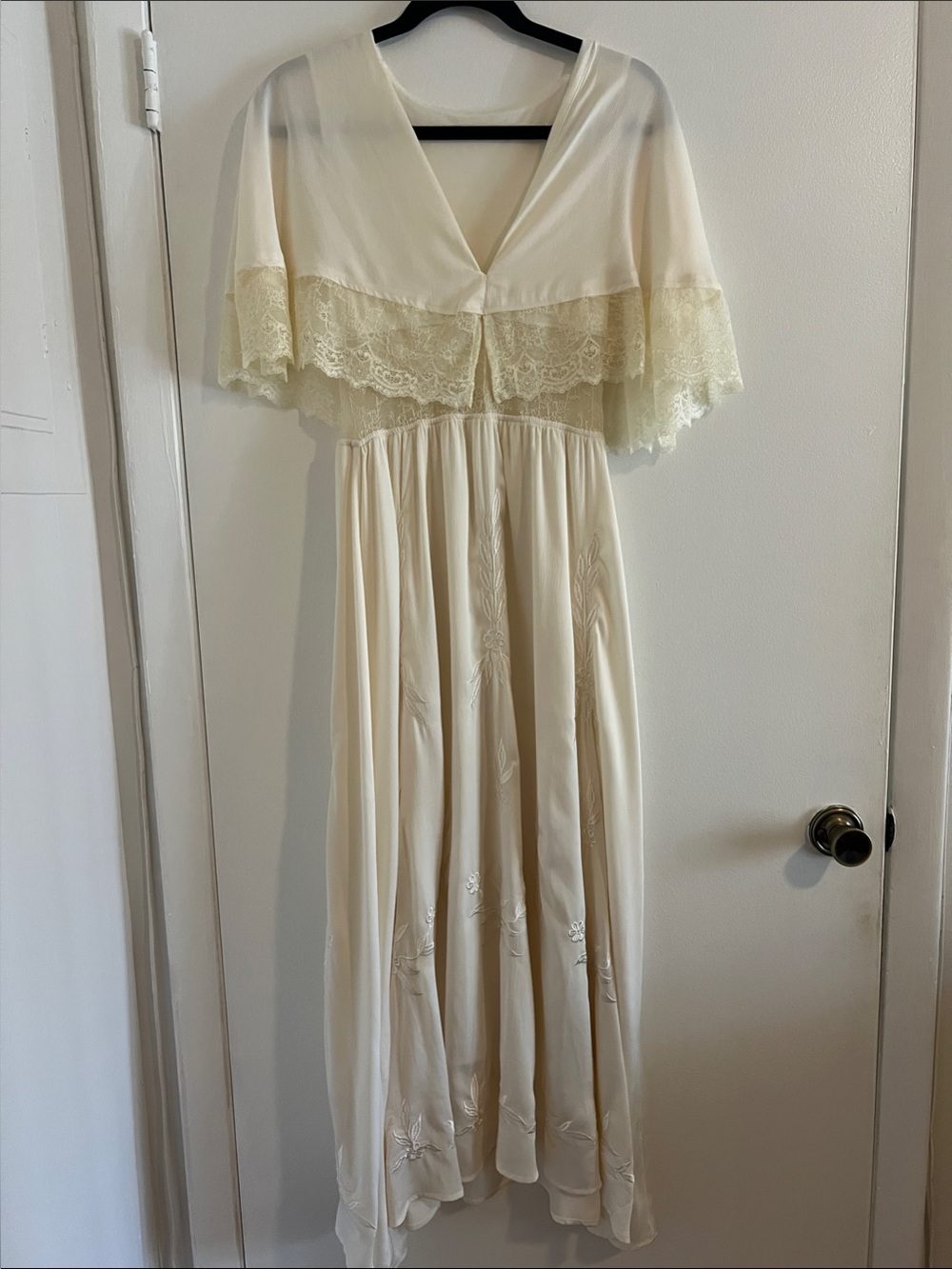 Ladies Ivory Low V Neckline Lace-Trim Dress